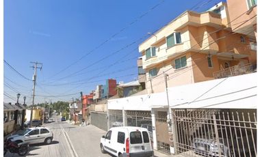 Casa en Remate en Los Pirules, F-657