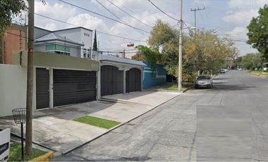 Casa en Remate en Ciudad Satélite, F-882