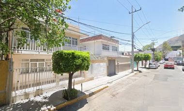 Casa en Remate en 7 Maravillas, F-885
