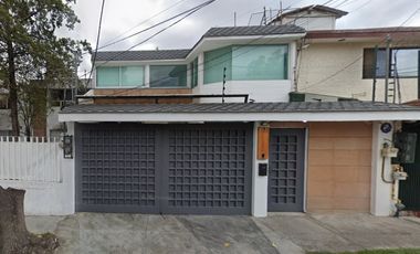 Casa en Remate en Hab Magisterial Vista Bella, F-1122