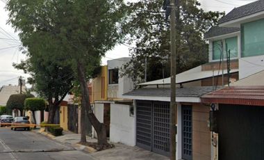 Casa en Remate en Hab Magisterial Vista Bella, F-1122