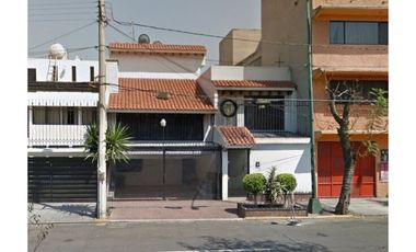 Casa en Remate en Jardín Balbuena, F-1195