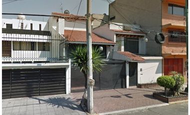Casa en Remate en Jardín Balbuena, F-1195