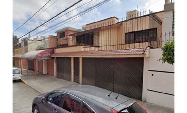 Casa en Remate en Jardín Balbuena, F-1375