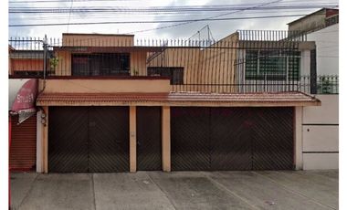 Casa en Remate en Jardín Balbuena, F-1375