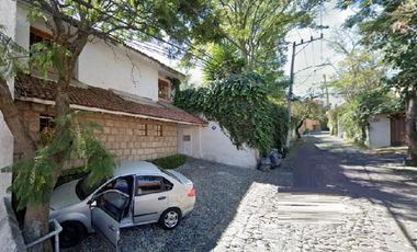 Casa en Remate en San Jeronimo Lidice, F-1412