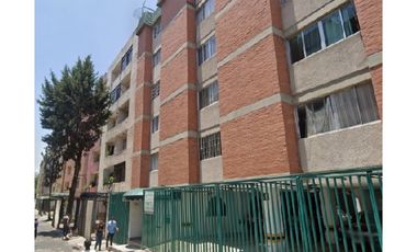 Depto en Remate en Paseos de Taxqueña, F-1481