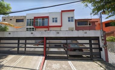 Casa en Remate en Lomas de Valle Dorado, F-1571