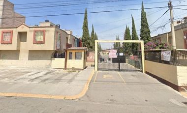 Depto en Remate en Portal Chalco, F-1619