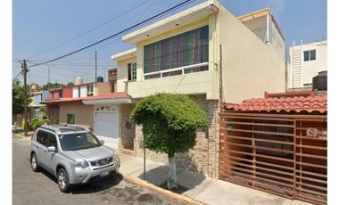 Casa en Remate en Santa Mónica, F-1665