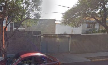 Casa en Remate en Jardín Balbuena, F-1791