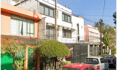 Casa en Remate en Jardín Balbuena, F-1796