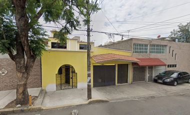 Casa en Remate en Pedregal de Sta Úrsula, F-1849