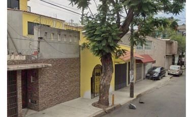 Casa en Remate en Pedregal de Sta Úrsula, F-1849