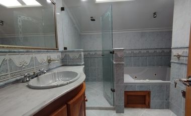 CASA EN ARRIENDO UBICADA EN ENVIGADO SECTOR LA PAZ