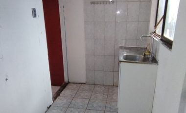 VENDO PROPIEDAD CON 2 CASAS, CERRO NAVIA