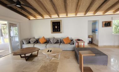 Residencia frente al mar Playa Blanca