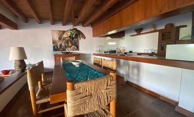 CASA EN RENTA EN VALLE DE BRAVO