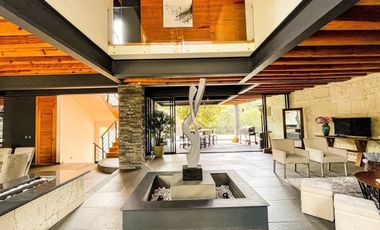 RENTA CASA EN AVANDARO VALLE DE BRAVO -  LA CASA DE LAS ESCULTURAS