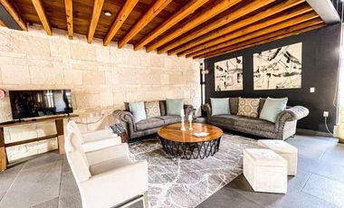 RENTA CASA EN AVANDARO VALLE DE BRAVO -  LA CASA DE LAS ESCULTURAS