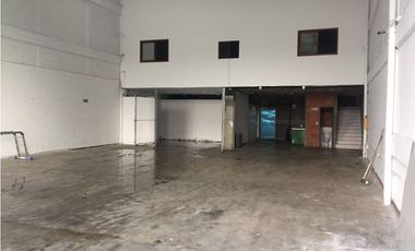 Bodega para Arrendar en Av 30 de Agosto, Pereira