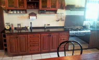 Casa en venta - 3 Dormitorios 2 Baños - Villa Gesell