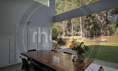 Casa dentro de barrio semi cerrado en Costa Ayres