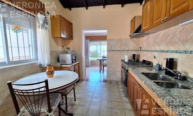 Casa venta 3 dormitorios moron