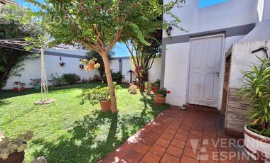 Casa venta 3 dormitorios moron