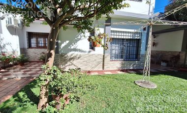Casa venta 3 dormitorios moron