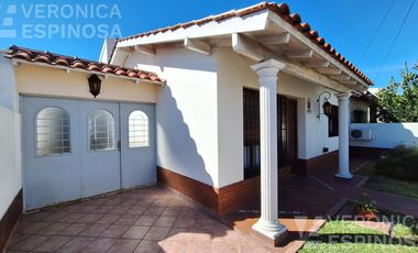 Casa venta 3 dormitorios moron