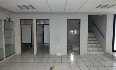 Oficina en renta Col. Santa Elena