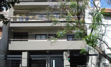 Departamento en  Venta Olivos  3 ambientes con Cochera