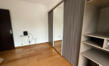 Departamento en  alquiler de 4 ambientes con cochera y pileta