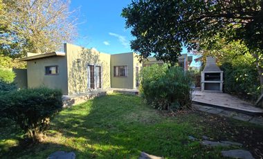 Venta casa 4 ambientes con patio, Mar del Plata