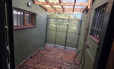 Venta casa 4 ambientes con patio, Mar del Plata