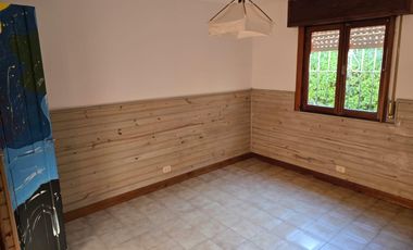 Venta casa 4 ambientes con patio, Mar del Plata