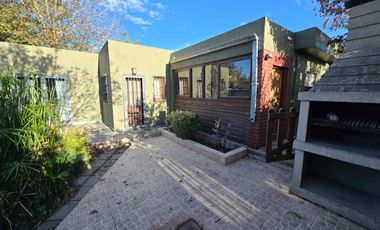 Venta casa 4 ambientes con patio, Mar del Plata