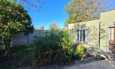 Venta casa 4 ambientes con patio, Mar del Plata