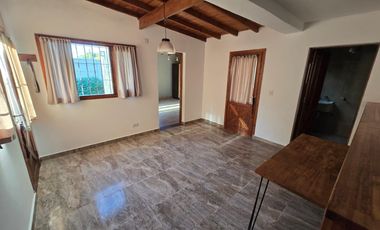 Venta casa 4 ambientes con patio, Mar del Plata