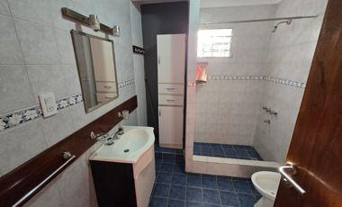 Venta casa 4 ambientes con patio, Mar del Plata