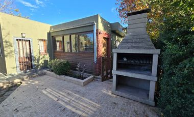 Venta casa 4 ambientes con patio, Mar del Plata