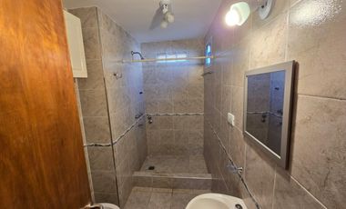 Venta casa 4 ambientes con patio, Mar del Plata