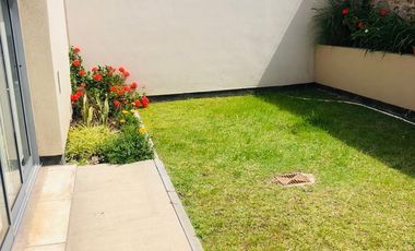 Casa Duplex Amoblada en Alquiler-  La Calandria zona sur