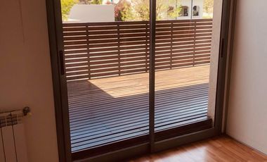 Casa Duplex Amoblada en Alquiler-  La Calandria zona sur