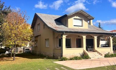 Casa Duplex Amoblada en Alquiler-  La Calandria zona sur