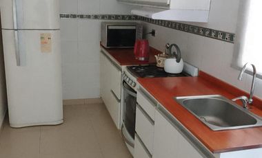 Casa en alquiler - 2 Dormitorios 2 Baños - Manuel B. Gonnet