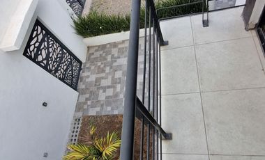 CASA EN VENTA EN CLUSTER PRIVADO CON MEJORAS
