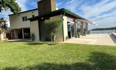 Casa en  sobre el rio