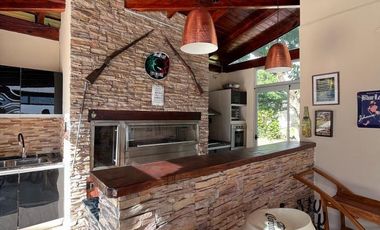 Casa en  sobre el rio